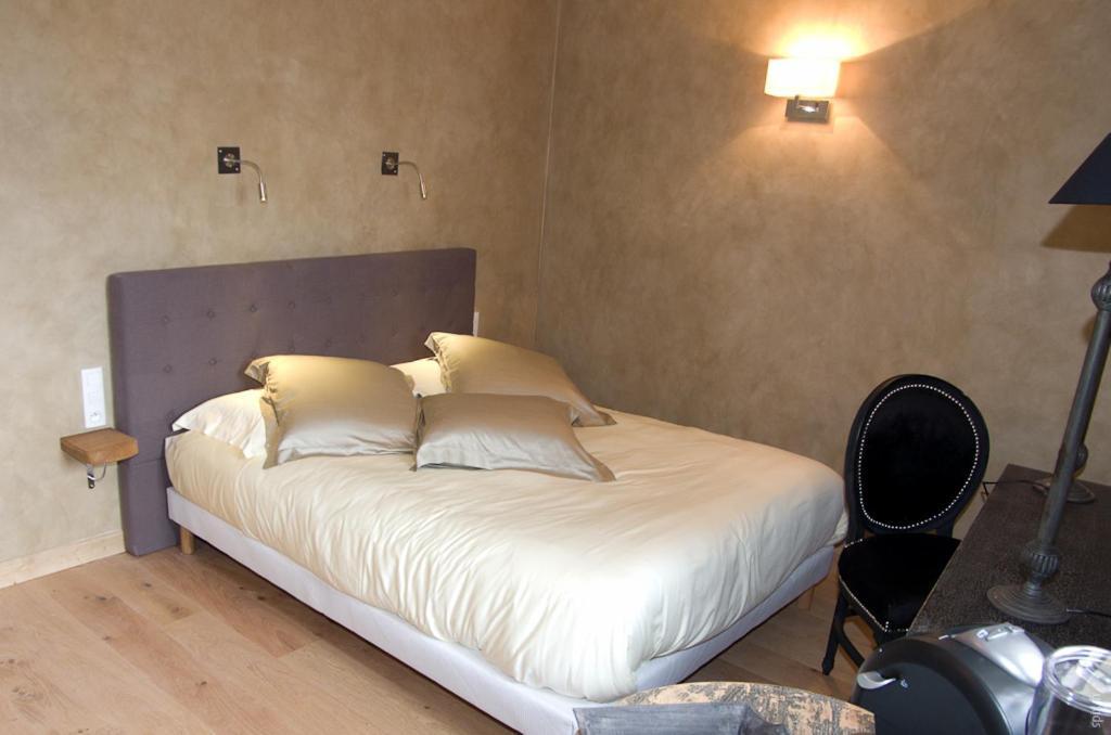 Charme & Business Hotel Lyon Limonest Værelse billede
