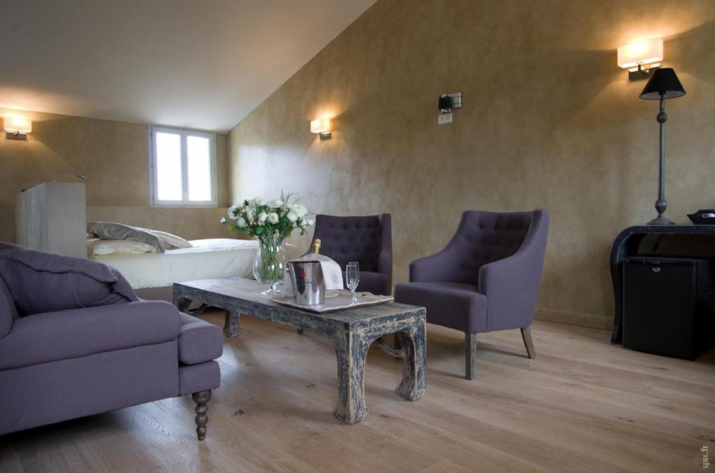 Charme & Business Hotel Lyon Limonest Værelse billede