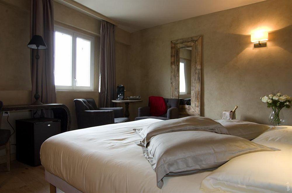 Charme & Business Hotel Lyon Limonest Eksteriør billede