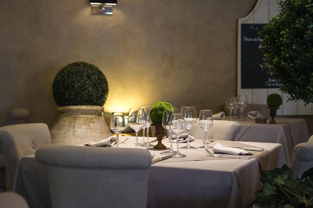 Charme & Business Hotel Lyon Limonest Eksteriør billede