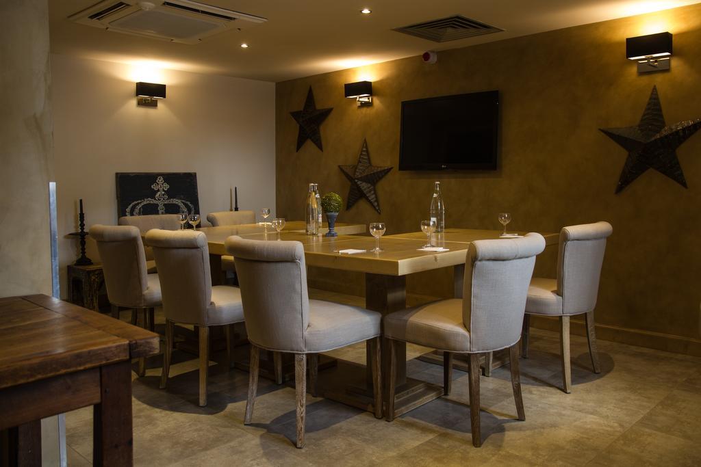Charme & Business Hotel Lyon Limonest Eksteriør billede